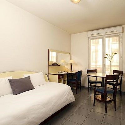 Appart'city Classic Part Dieu Garibaldi Aparthotel 2*